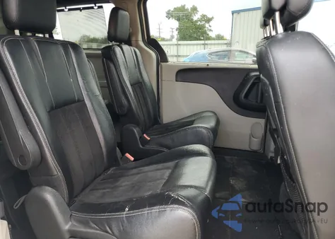 2016 Dodge Grand Caravan Sxt z USA, uszkodzony, nr VIN 2C4RDGCG9GR102703